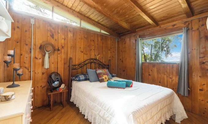 Beckwith Cottage | Mississippi Lake Lovely on the water 3 Bedroom Cottage. Pet Friendly!