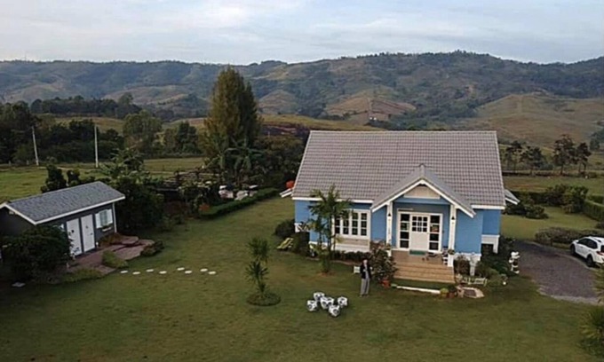 Khao Kho Villa | Misty English Cottage