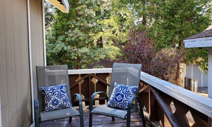 Twin Peaks Cabin | Misty Mountain Landing at The Twin Peaks Lodge