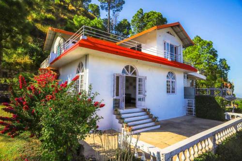 Sabathu Villa | Misty Mountains Cottage - In the Lap of Nature!