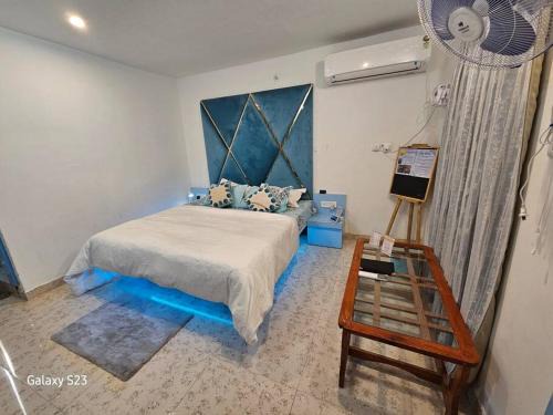 Orchha Apartment | MistyBlue - The Penthouse Best Sunrise View Room