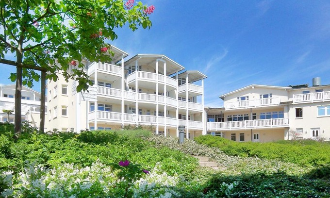 Gohren Apartment | mit Meerblick und Balkon, gratis Nutzung vom AHOI Erlebnisbad und Sauna in Sellin - Meeresblick FeWo 40