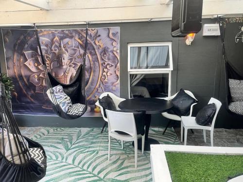 Goodwood House | Mitchell's Guesthouse