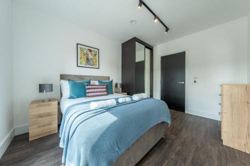 College Park and Old Oak Apartment | Mitre Klimt by Artsy