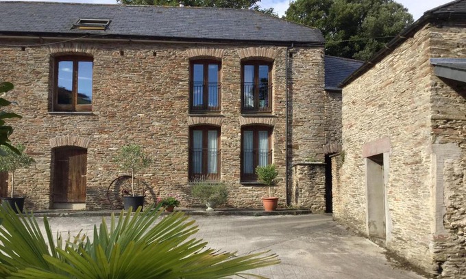 Kingsbridge House | Mixit Cottage