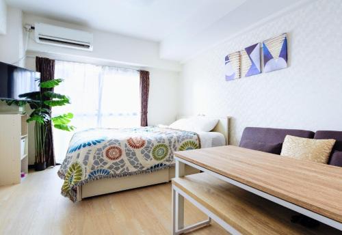 Itabashi Apartment | MIYAVI#303 3min walk Narimasu Station, 4 people, wide queen bed & sofa, Tokyo's largest Don Quijote