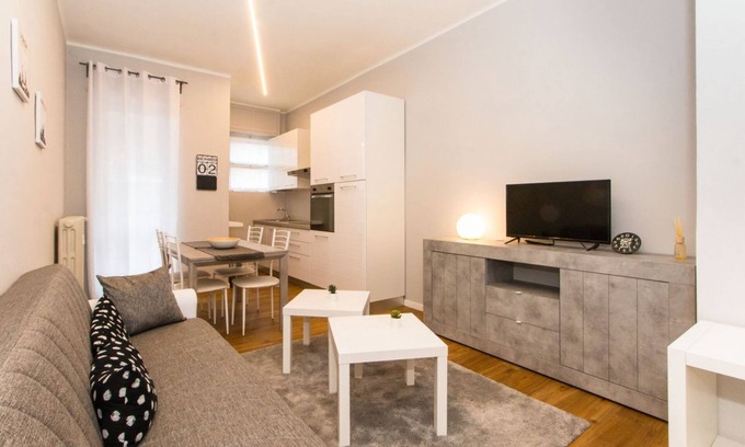 Parella Apartment | MM Pozzo Strada Brand new apt x3 with terrace!