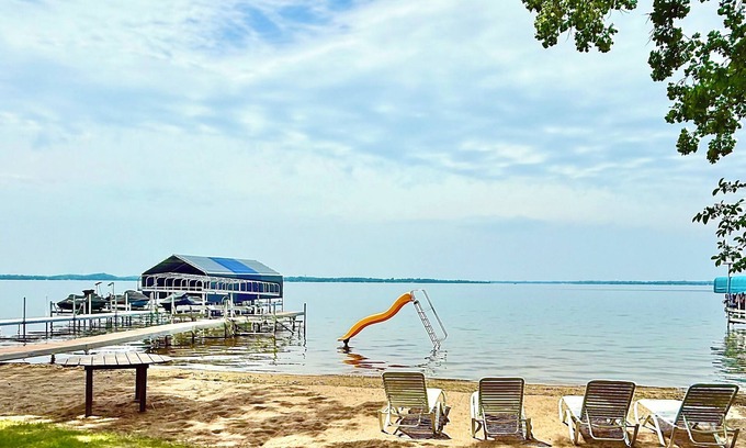 Detroit Lakes House | MN cabin escape. 2 cabins on exclusive DL shore