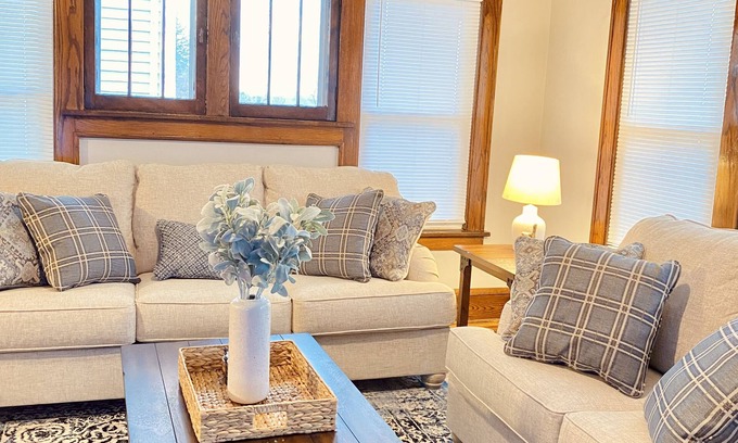 Bryant House | MN Getaway: Historic 2BR with Modern Amenities