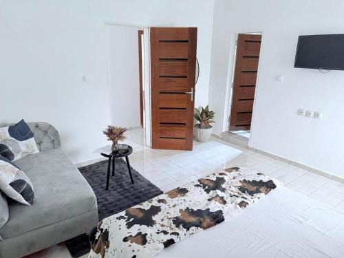 Lolo Bouenguidi Apartment | MN House