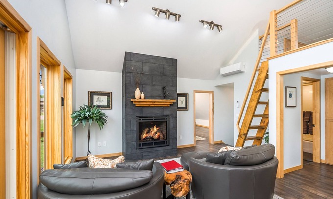 Finland Cabin | MN North Shore Dream- Minutes from Lake Superior and the Iconic North Shore
