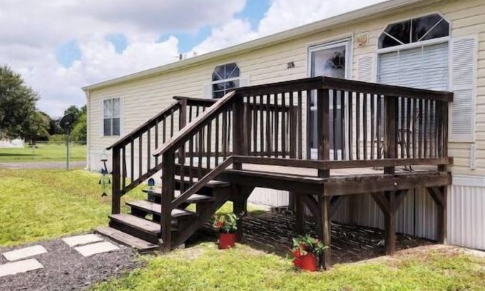 Clewiston House | Mo's Lake "O" Retreat