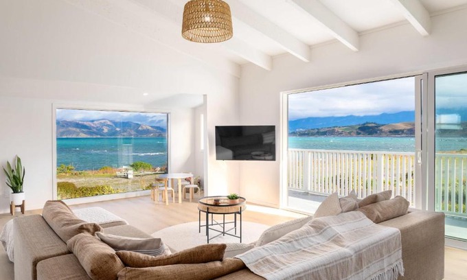 South Bay House | Moa Road Retreat - South Bay, Kaikoura