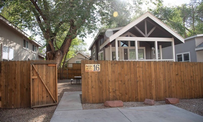 Moab Apartment | Moab Rim Cabin #16