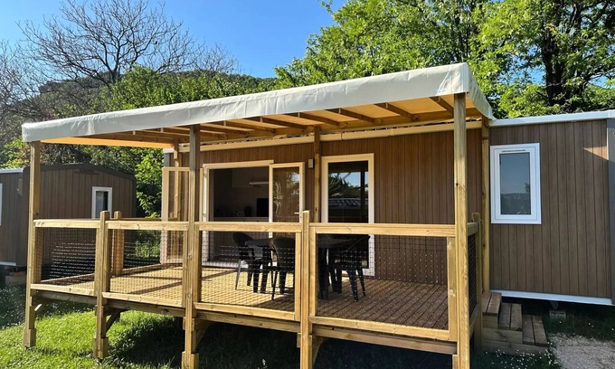 Saint-Vincent-de-Cosse House | Mobil-Home Komfort Riviera 29m2 (2 Schlafzimmer) + überdachte Terrasse 18m2 4 Personen