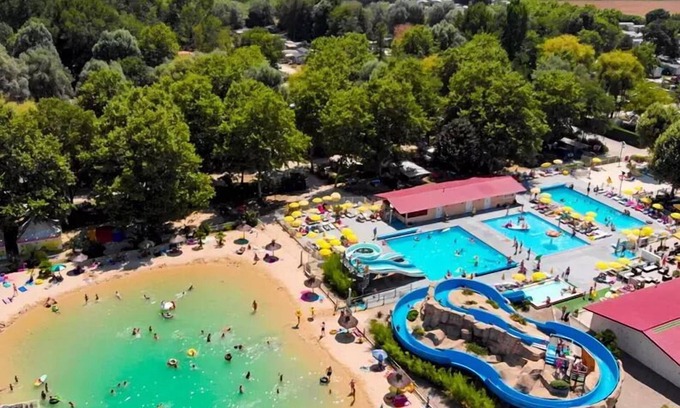Chateauneuf-de-Galaure House | Mobile home ● Aufgedeckte Terrasse