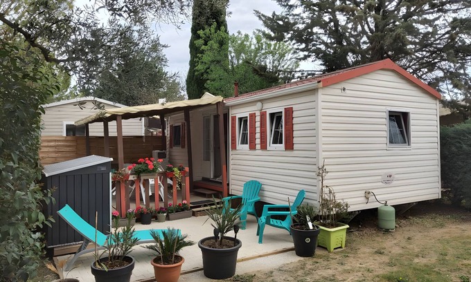 Gallargues-le-Montueux House | Mobile Home Rental Camping Les Amandiers