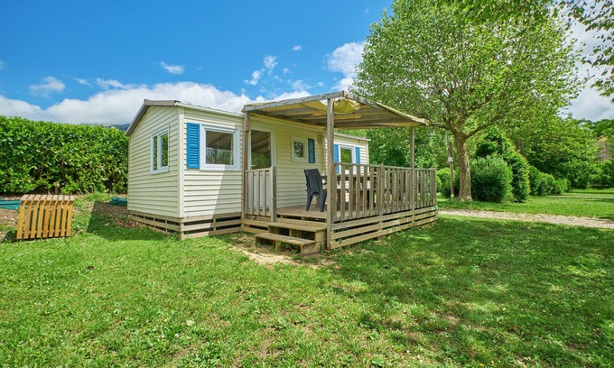 Mens RV Rental | Mobile Home "5 Personnes 210" with Shared Pool & Private Terrace