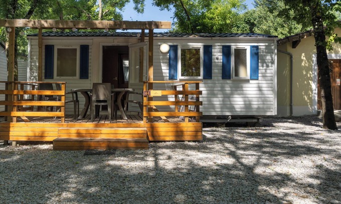 Lavilledieu House | Mobile Home 'Confort A - 1-6 Pers' with Shared Pool, Private Terrace and Shared Garden