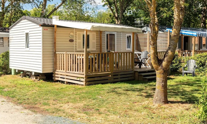 Angles House | Mobilheim - Raised Terrace