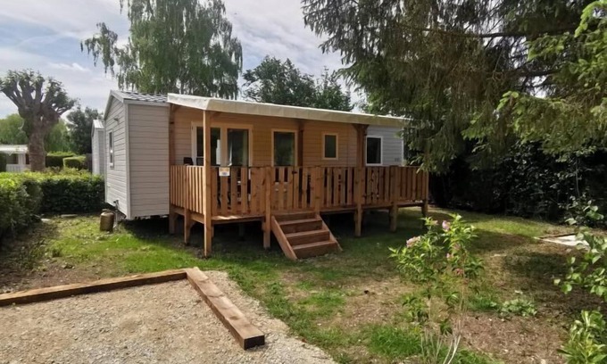Ivry-la-Bataille Apartment | Mobilhome 6 pers Air-conditioned/tv/wifi 3* campsite