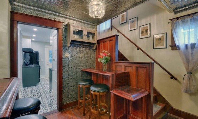 Johnson City House | Mobility-friendly 3 bed 3 bath near Binghamton University on quiet cul de sac