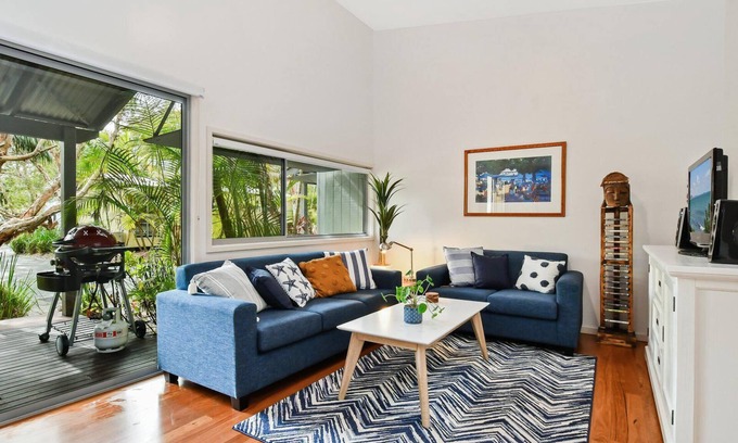 Boomerang Beach Apartment | Mobys Beach House #08