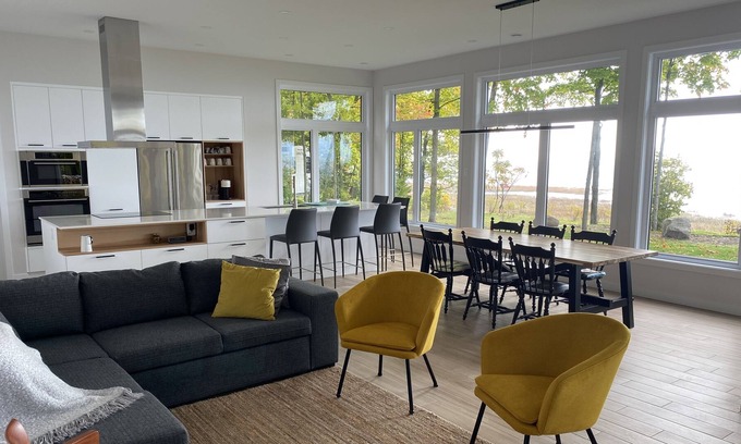 Saint-Augustin-de-Desmaures House | Modern and contemporary house on the banks of the Saint Laurent