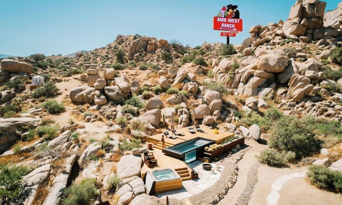 Pioneertown House | Mod West Ranch: Breathtaking Boulder Playground
