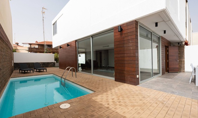 Maspalomas Villa | Modern 2BR House - Private Pool - Parking