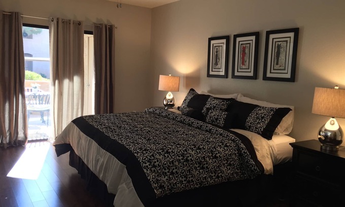North Scottsdale Condo | MODEL SHARP CONDO 2BR 2BA SIGNATURE SCOTTSDALE