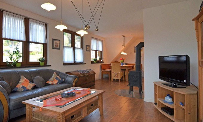 Brachthausen Apartment | Modern Apartment in Brachthausen near Forest