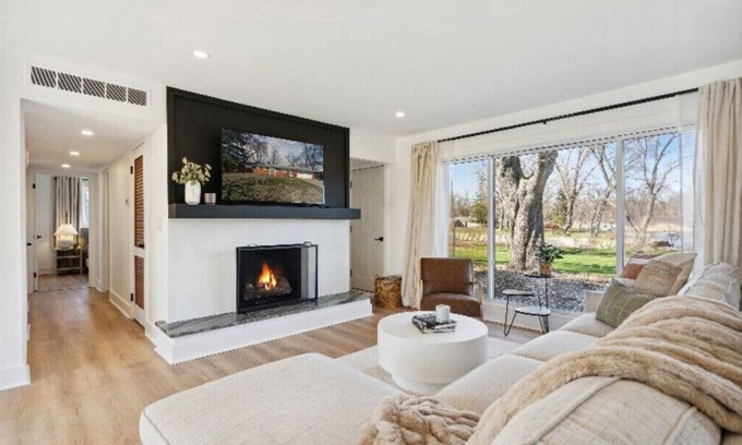 Commerce Township House | Modern Lakefront Luxury - Entire 3 bed, 1.5 bath ranch near hospitals