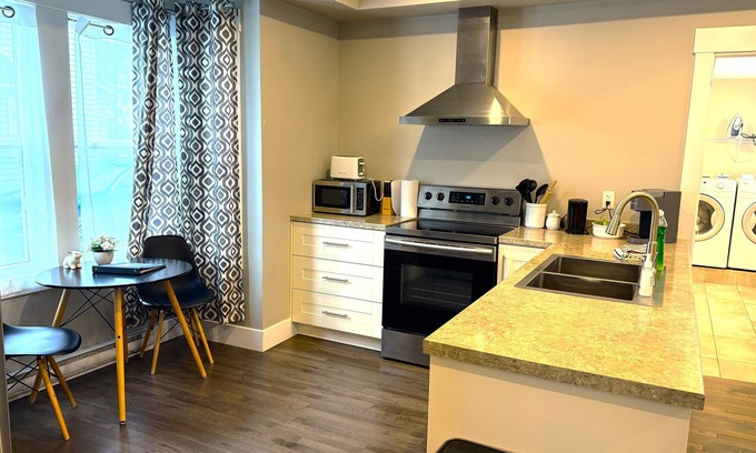 Moncton Apartment | Modern 1 Bedroom, 10 minute walk to Downtown
