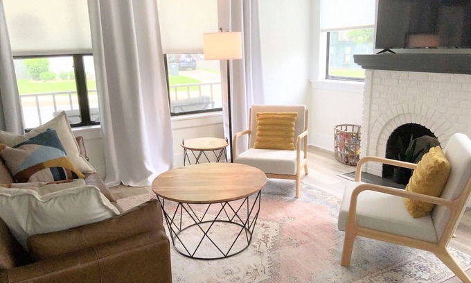 Natchitoches Apartment | 🏠Modern 1 Bedroom Apartment Historic District Sleeps 4 Walkable to Downtown