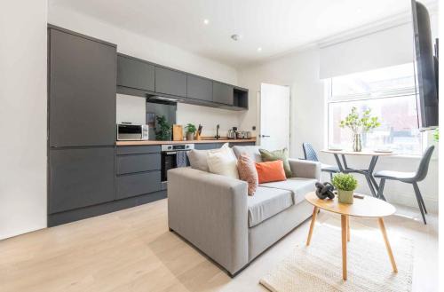Leeds Apartment | Modern 1 Bedroom Flat near Leeds City with Free Parking, Ideal for Contractors & Long Stays - NordStay