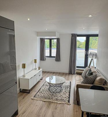 Barnt Green Apartment | Modern 1-Bedroom Flat near NEC, Solihull