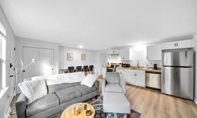 Augusta Apartment | Modern 1 bedroom in the heart of Augusta