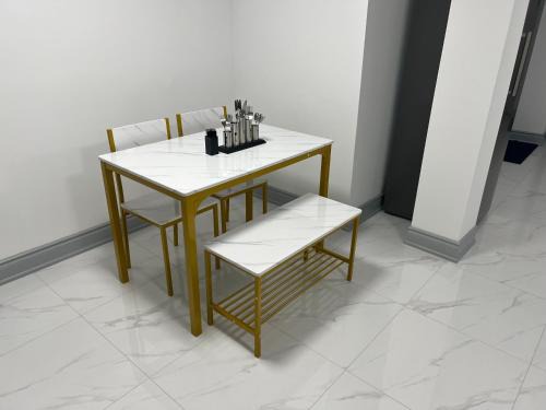 Markham Apartment | Modern 1-Bedroom Plus DenApartment in Markham with Free Parking