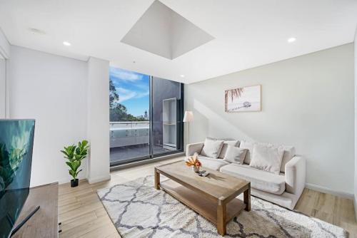 Sydney Olympic Park Apartment | Modern 1B1B with Free Pool&Gym