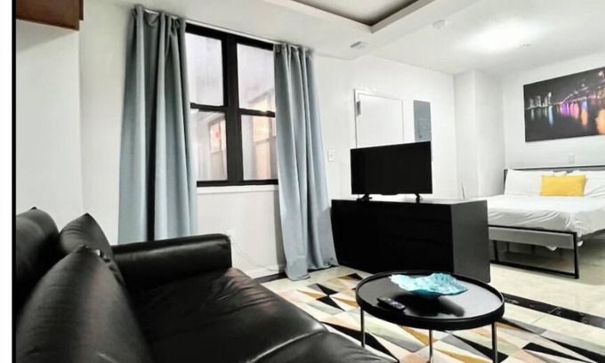 Chinatown Apartment | Modern 1Bd Apartment in Downtown Philly!