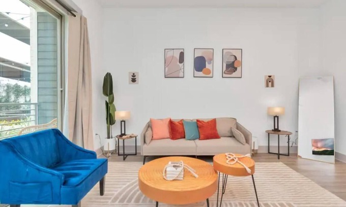Greenway Plaza-Upper Kirby Apartment | Modern 1BDR, W/Parking & Pool, Downtown Houston