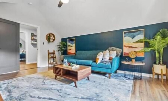 Capitol View Apartment | Modern 1BR 1BA | Spacious 2nd Floor Unit