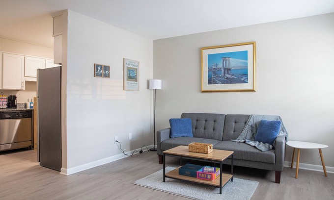 Birmingham Apartment | Modern 1BR by UAB & St. Vincent's - Prime Location!