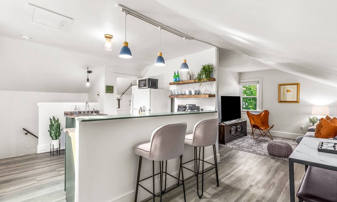 Plymouth Apartment | Modern 1BR Retreat, Steps to Shops/Bars/Restaurants!
