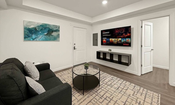 Olde Kensington Apartment | Modern 2 BD | Sleeps 6 | Northern Liberties