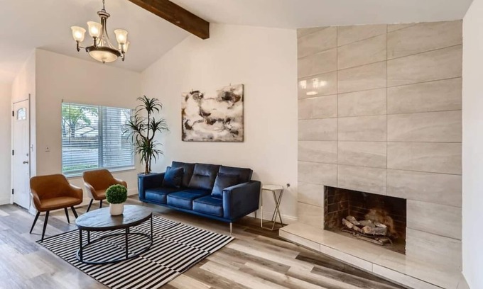 Citrus Heights House | Modern 2 bdrm 2bth gem! 15 mins from downtown!