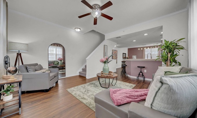 Westchase Apartment | Modern 2-Bed/2-Bath Tampa Apartment: Comfort Meets Convenience for Corporate Travelers
