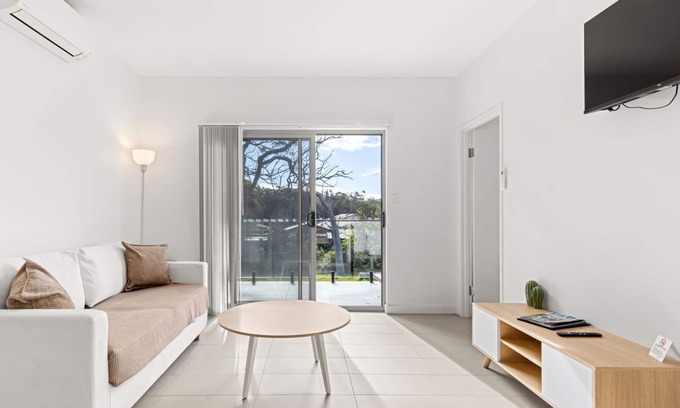 Callala Beach Apartment | Modern 2 Bed Apartment with BBQ - 6 Min walk to beach