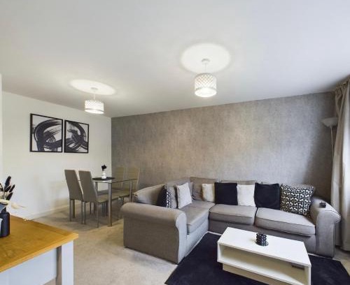 Landore Apartment | Modern 2 bed city apartment with private parking